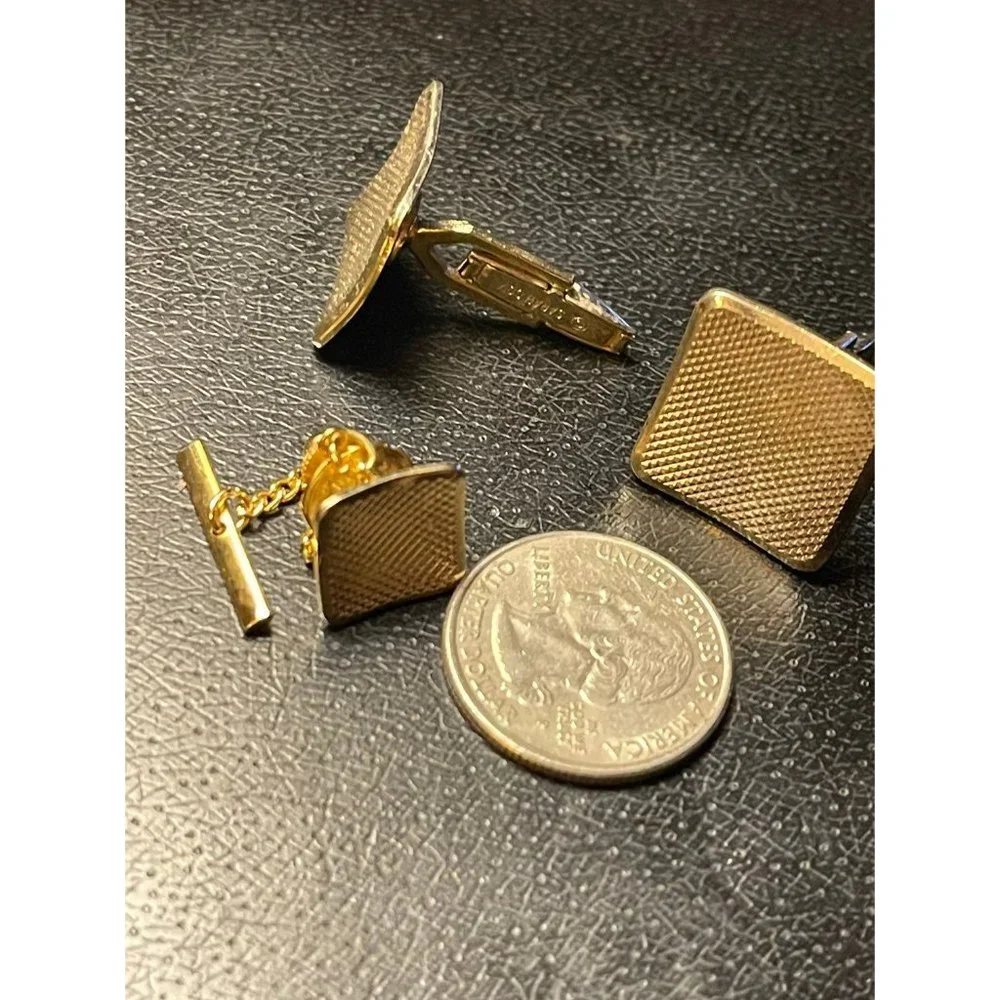 Vintage Sarah Coventry Cuff Links Tie Tack Goldtone Textured Squares